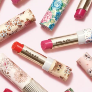 「彩妝萌王」PAUL & JOE 又出一系列超可愛唇妝單品了！新色、新包裝及新品都超令人期待~