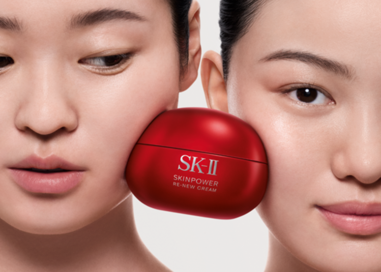 SK-II 呈獻全新 #Plump 蘋大紅球 - SKINPOWER 煥顏能量精華霜