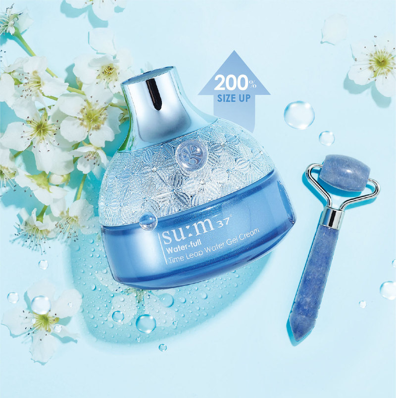 梨花限量版「水漾補濕高效啫喱面霜套裝」HK$640 (價值 HK$1,140)
